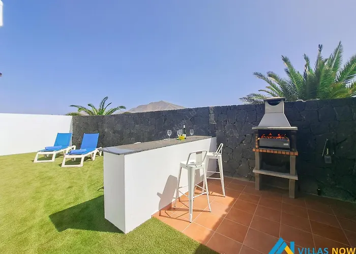 Del Sur 26 By Now Ltd * Playa Blanca (Lanzarote)