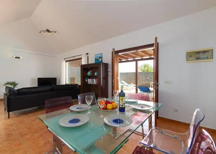 Del Sur 26 By Now Ltd * Playa Blanca