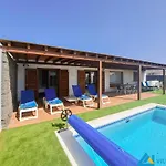 Del Sur 26 By Now Ltd Vila